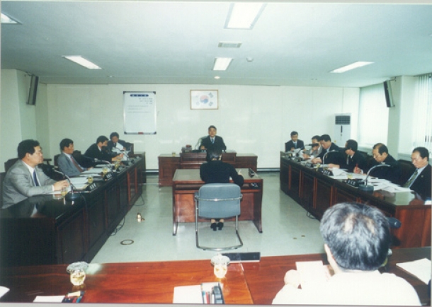 내무위원회 회의(2001.9.25)