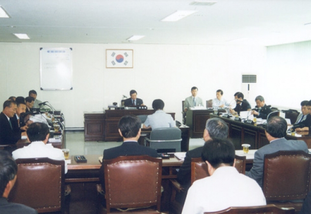 예산결산특별위원회[위원장 홍해근의원](2002. 9. 10)
