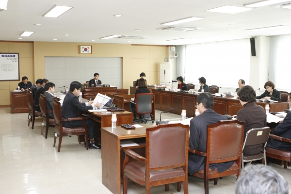 예산결산특별위원회(위원장 박민호)